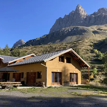 3 Pieces, 6 Pers, Parking Prive, Bbq, Tv Satellite - Fr-1-762-25 Chalet Le Monetier-les-Bains